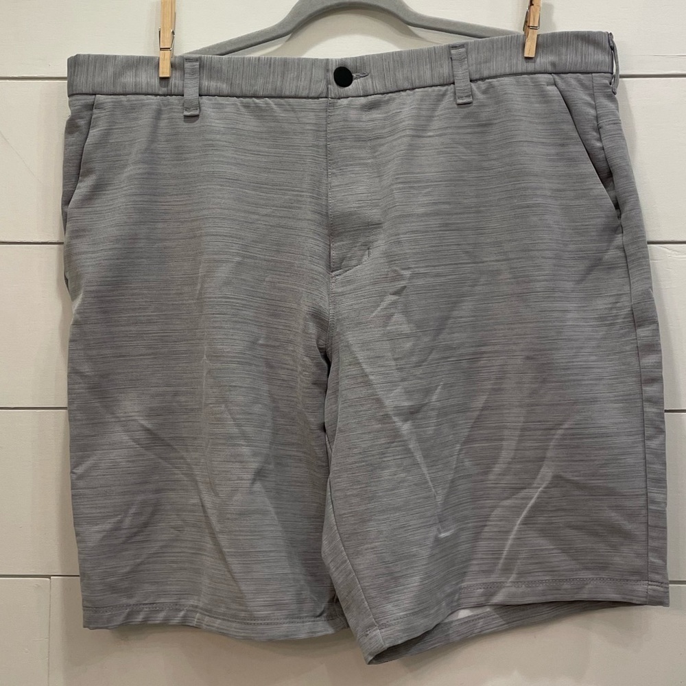 Men’s Golf Shorts Gray with Stretch and Stretch Waist, Size 40